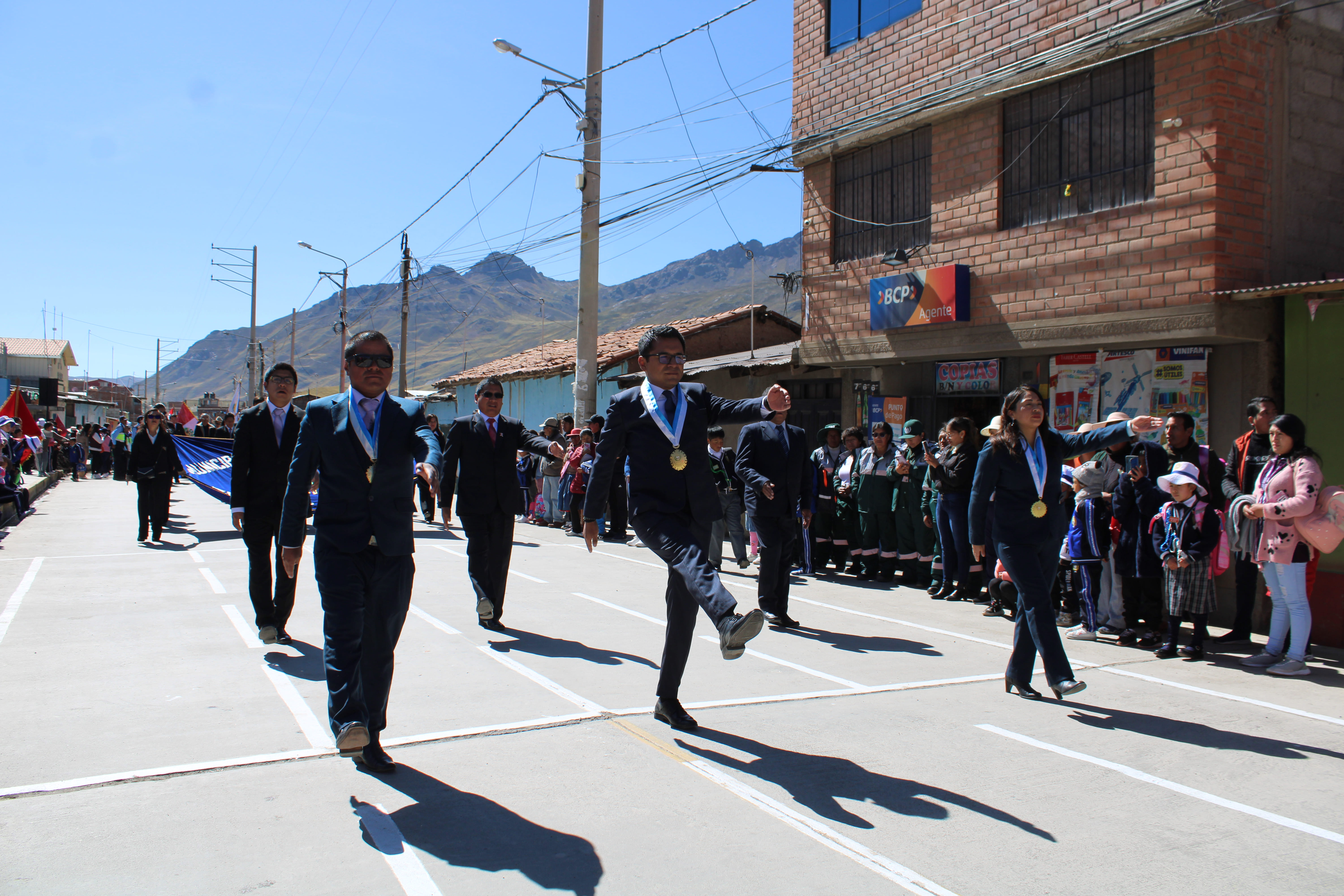 MUNICIPALIDAD DE YAULI CELEBRA EL 142° ANIVERSARIO DE LA BATALLA DE ARICA Y RENOVACIÓN DEL JURAMENTO DE FIDELIDAD A LA BANDERA